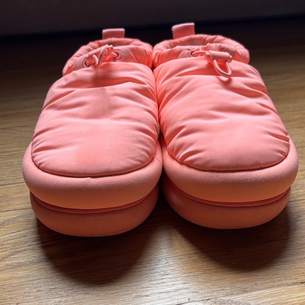 UGG Women's Platform Shoes in Coral Pink, Size 9 - Picture 5 of 5